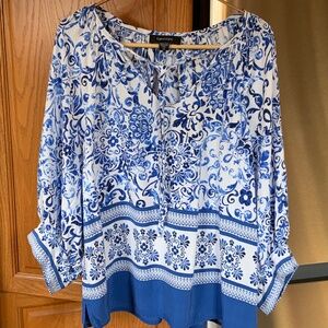 Karen Kane Blue Floral Peasant Style Blouse